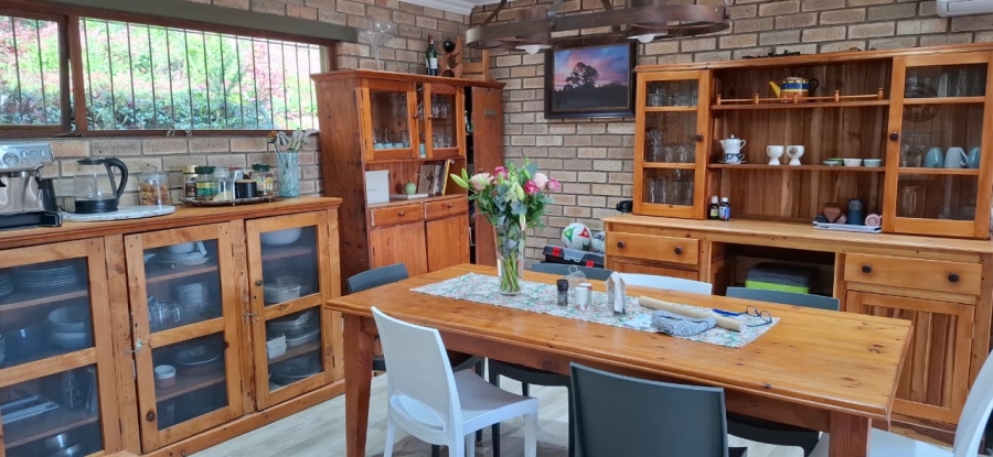 4 Bedroom Property for Sale in Sunrise On Sea Eastern Cape